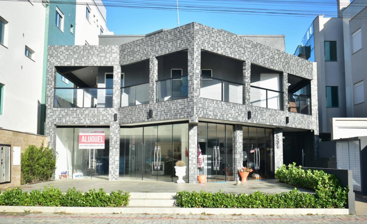 Residencial Melfi III - Apartamento Terreo ボンビーニャス エクステリア 写真