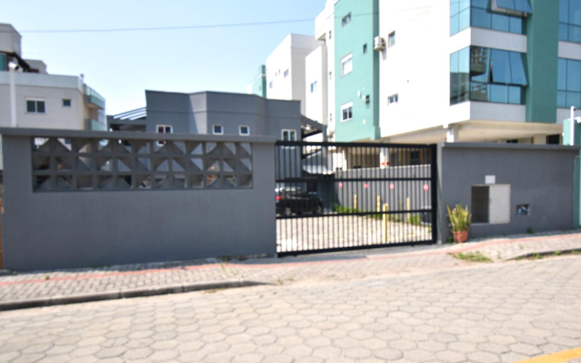 Residencial Melfi III - Apartamento Terreo ボンビーニャス エクステリア 写真